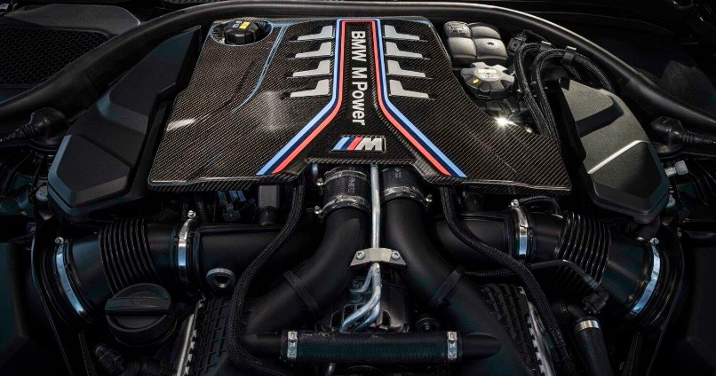 Pertahankan Performa, BMW Tak Akan Buat Mesin 4 Silinder seperti Mercedes-Benz