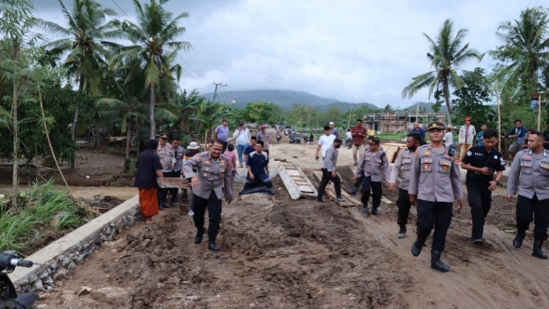 Bantuan untuk Korban Banjir di Lombok Tengah Mulai Berdatangan