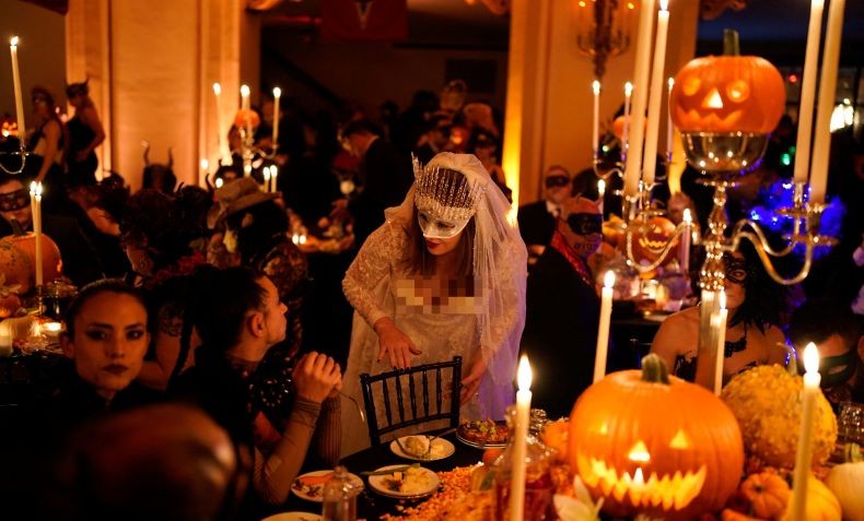 Turki Larang Sekolah Swasta Rayakan Halloween dan Natal