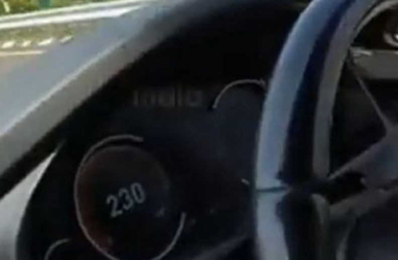 Disiarkan Live di Facebook, Mobil Ngebut 230 Km per Jam Tabrak Truk Tewaskan 4 Penumpang