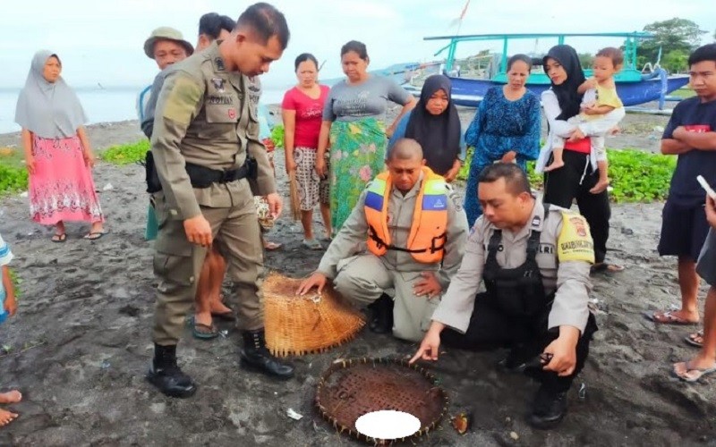 Mataram Geger! Mayat Bayi Perempuan Lengkap dengan Ari-Ari Dibuang ke Pantai