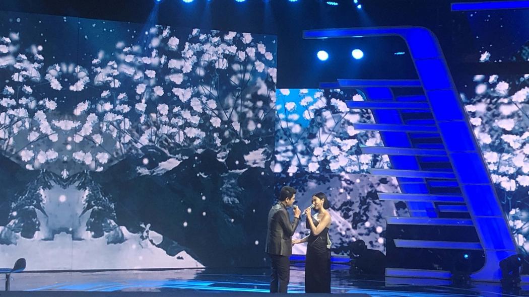 Duet Mesra Rendi Jhon dan Glenca di Perayaan 2 Tahun Ikatan Cinta Bikin Baper, Saling Menatap dan Berpegangan Tangan