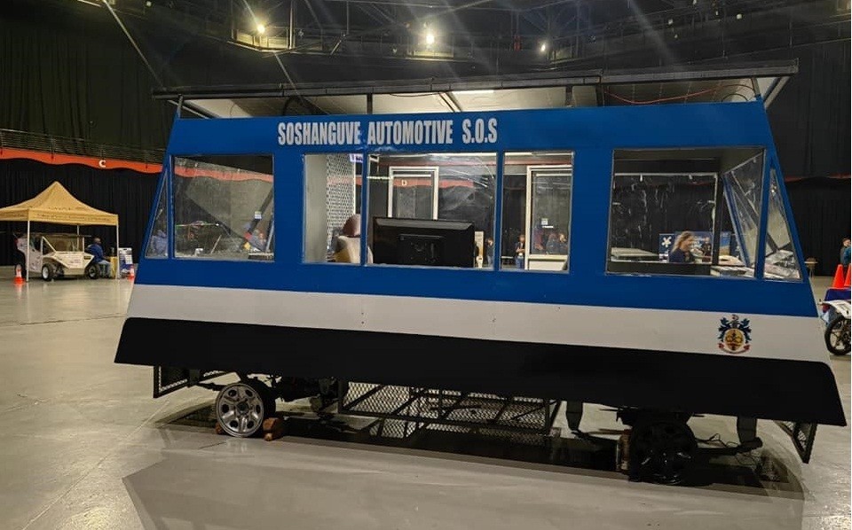 Keren! Kelompok Siswa Ini Temukan Kereta Bertenaga Surya Pertama di Afsel