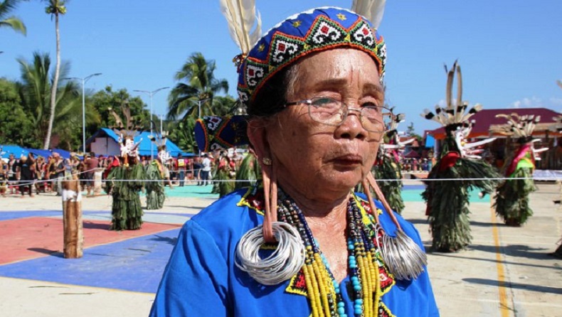 Kenapa Orang Dayak Memanjangkan Telinga? Simak Jawaban dan Filosofinya