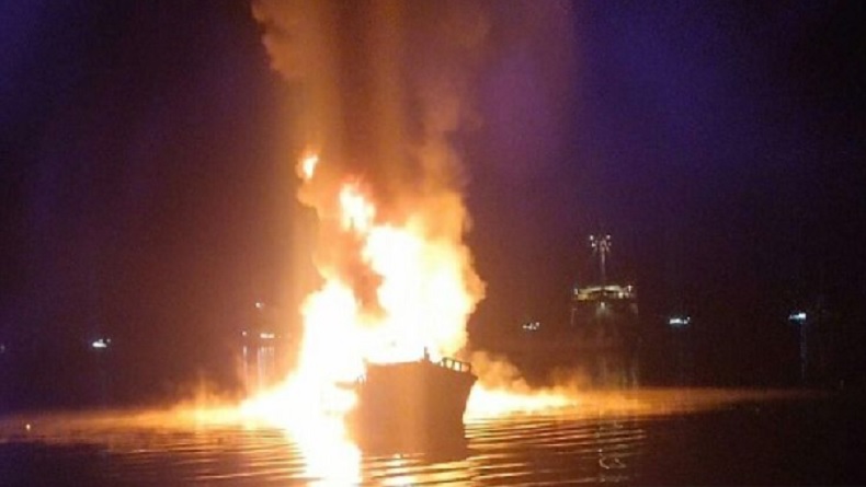 KM Sayang Salsabila Hangus Terbakar di Ambon, 2 ABK Terluka