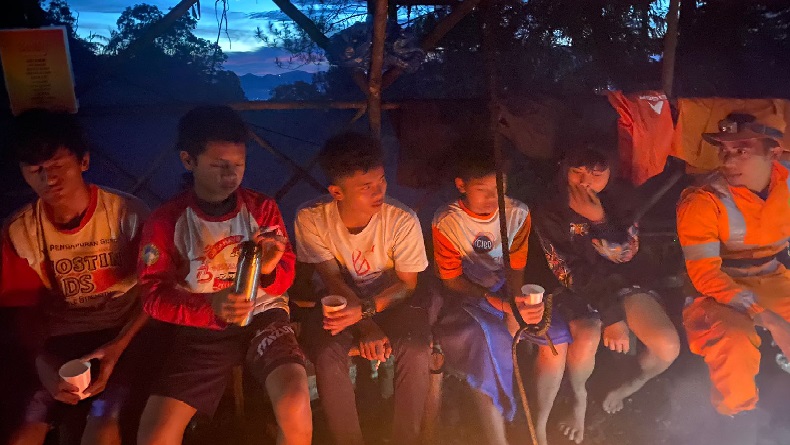 5 Remaja Pendaki Tersesat saat Hujan Deras Guyur Gunung Guntur Garut
