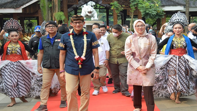 Perkuat UMKM, Menparekraf: E-Catalog dan E-Commerce Tak Ganggu Kegiatan Emak-emak