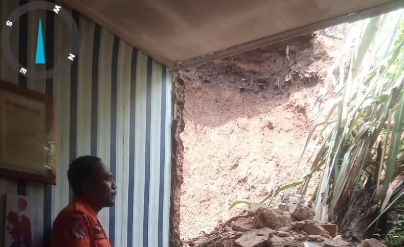 Longsor di Cibinong Bogor, 2 Anak Terluka