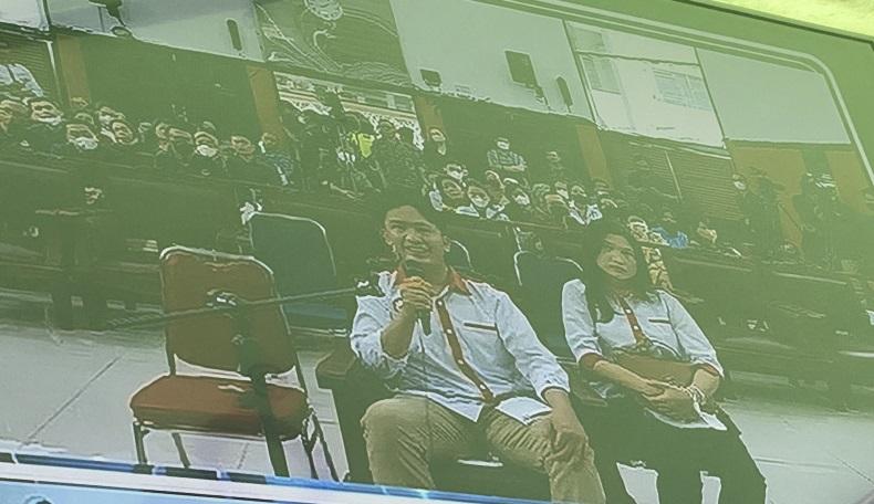 Menangis, Adik Brigadir J Cerita Tak Boleh Gendong Jenazah Kakaknya Terakhir Kali