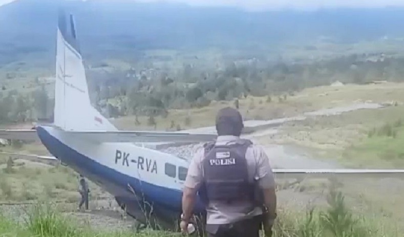 Terungkap Penyebab Pesawat Kargo Tergelincir di Bandara Aminggaru, Tak Bisa Dibelokkan