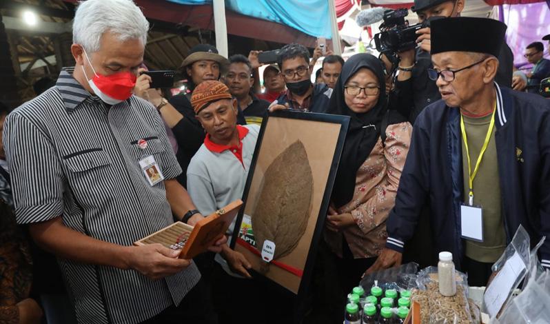 Mampu Jaga Kedaulatan Pangan, 3 Petani Milenial Ini Bikin Ganjar Bangga