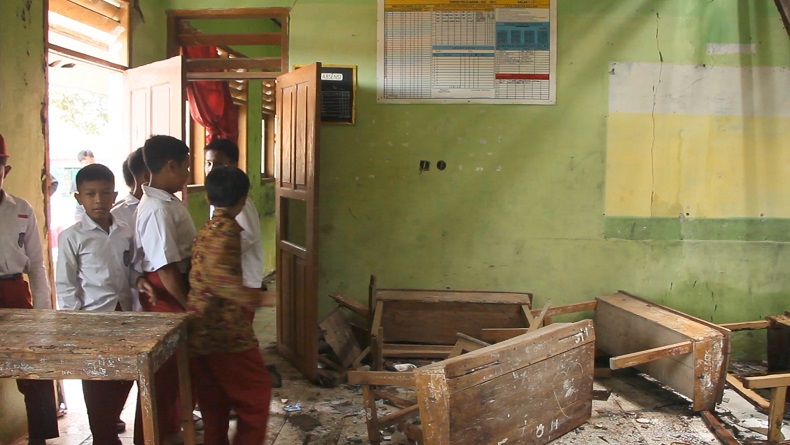 16 Tahun Tak Diperbaiki, SDN Simpenan Sukabumi Rusak Ancam Keselamatan Siswa