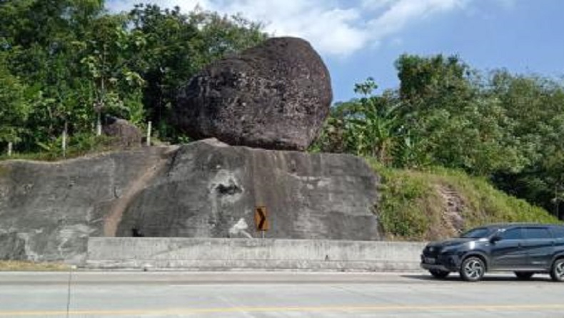 Cerita Mistis Batu Bleneng Cirebon, Ada Peran Orang Sakti Cegah Gunung Meletus
