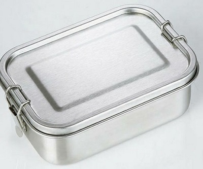 Seorang Ayah Tinggalkan Kotak Makanan sebagai Warisan, Isinya Bikin Terharu 