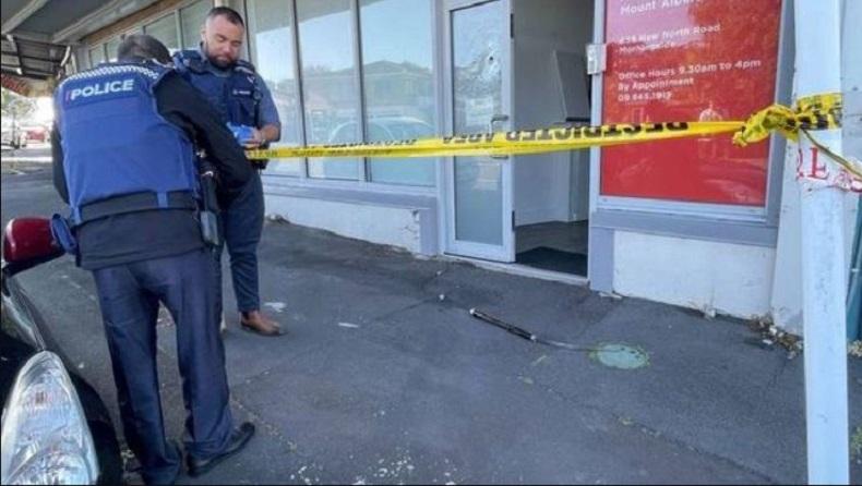 Serang Kantor Daerah Pemilihan PM Pakai Samurai dan Bom Asap, Perempuan 57 Tahun Ditangkap