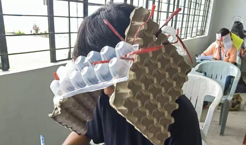 Viral Profesor Minta Mahasiswa Pakai Topi Anti-Nyontek saat Ujian, Bikin Ngakak