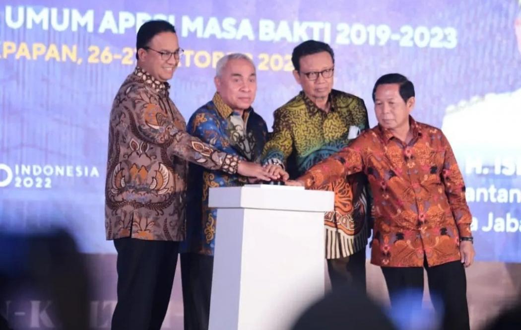 Anies Serahkan Posisi Ketua Umum APPSI kepada Gubernur Kaltim Isran Noor