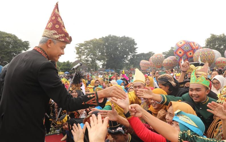  Ultah di Hari Sumpah Pemuda, Ganjar Banjir Ucapan Selamat dari Slank hingga Raffi Ahmad 