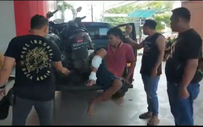 Pelaku Curanmor di Palembang Ditembak usai Melawan Polisi, 2 Peluru Bersarang di Kaki 