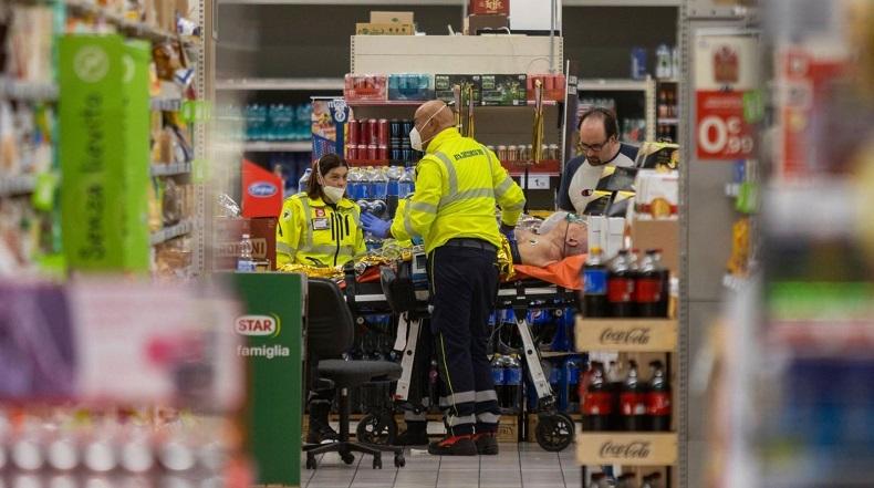 Pemain Sepak Bola Spanyol Ditusuk ODGJ saat Belanja, Karyawan Toko Tewas  