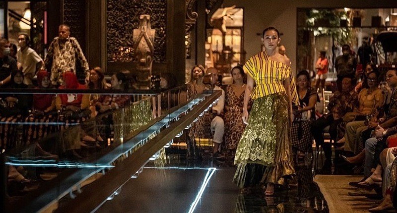 Mengenal Keindahan Kain Toraja lewat Pertunjukan Budaya di The Apurva Kempinski Bali