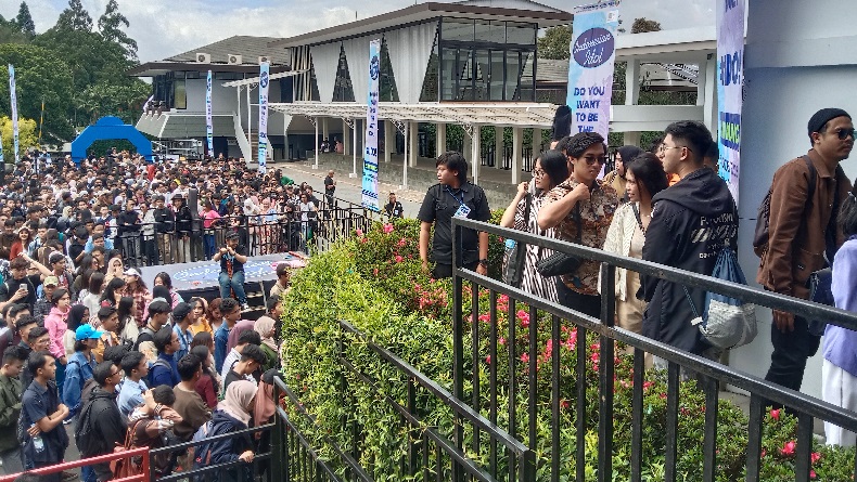 Peserta Audisi Indonesian Idol 2022 di Kota Bandung Membludak 