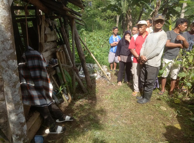 Pemalang Geger, Petani Ditemukan Tewas Gantung Diri di Gubuknya
