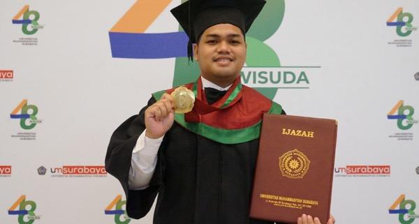 Lulus dengan IPK Sempurna, Ibnu Diangkat Jadi Kepala Sekolah di Usia 23 Tahun