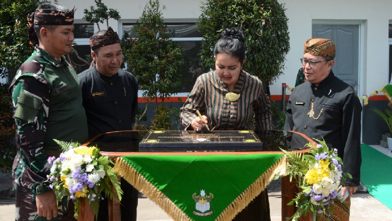 Pangdam Siliwangi Resmikan Laboratorium Baru SMA-SMK Kartika XIX 1 dan 3 Bandung