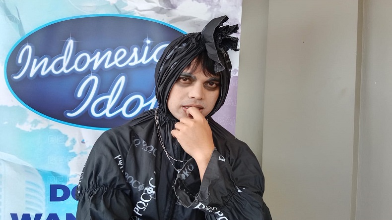 Peserta Indonesian Idol Ini Bikin Heboh, Pakai Kostum Pocong saat Audisi