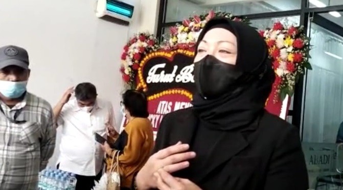 Angelina Sondakh Wujudkan Permintaan sang Ayah Sebelum Meninggal Belikan Mobil Baru