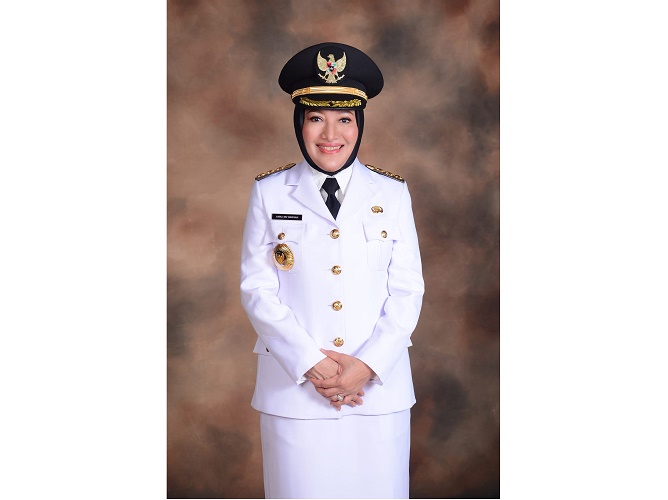 Sukses Pimpin Bojonegoro, Bupati Anna Muawanah Raih Penghargaan Santri of The Year 2022