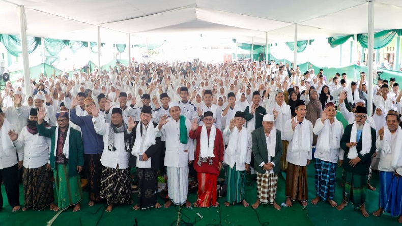 Ribuan Santri Indramayu Hadiri Istigasah dan Konsolidasi Ganjar Presiden 2024