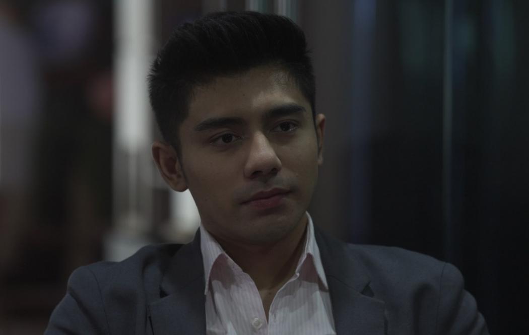 Begini Sikap Gentleman Riza Syah Tawarkan Perlindungan dalam Vision+ Originals Menggapai Ikatan Cinta Episode 8