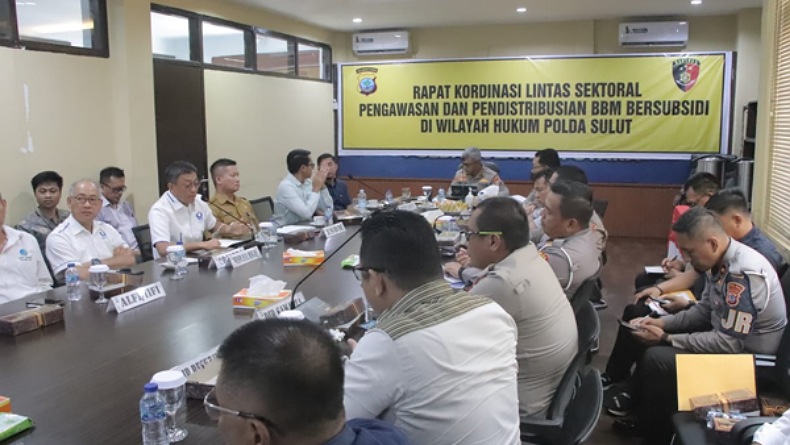 Antrean Panjang Kendaraan di SPBU jadi Perhatian Kapolda Sulut