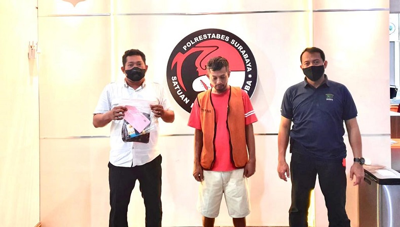 Nyambi Kurir Sabu, Sopir Taksi Online di Surabaya Dibekuk di Lobi Hotel