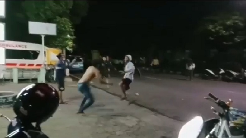 Viral Kelompok Remaja di Probolinggo Tawuran hingga Terluka, Diduga karena Aksi Geber Motor 