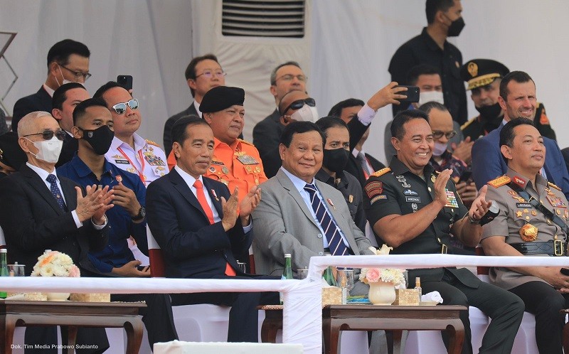 Potret Prabowo Dampingi Jokowi Buka Pameran Industri Pertahanan Internasional Indo Defence 2022