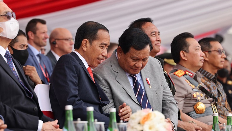 Jokowi ke Prabowo: Perkembangan Industri Pertahanan RI Sangat Baik