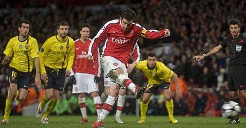 Cerita Anak Buah Kurniawan Dwi Yulianto, Cetak Gol dengan Kaki Patah ke Gawang Barcelona