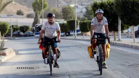 3 Kisah Perjuangan Fans Demi Nonton Piala Dunia 2022, Nomor 2 ke Qatar Naik Sepeda dari Prancis