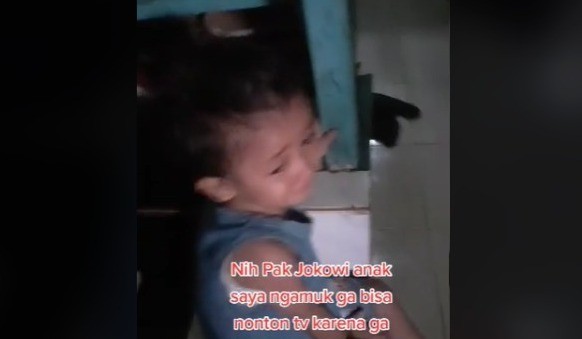 Viral Anak Kecil Nangis Tak Bisa Nonton karena TV Analog Dimatikan
