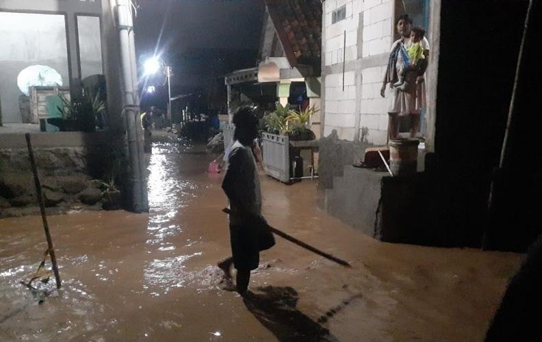 Hujan Deras, Kota Semarang Dilanda Banjir dan Longsor 