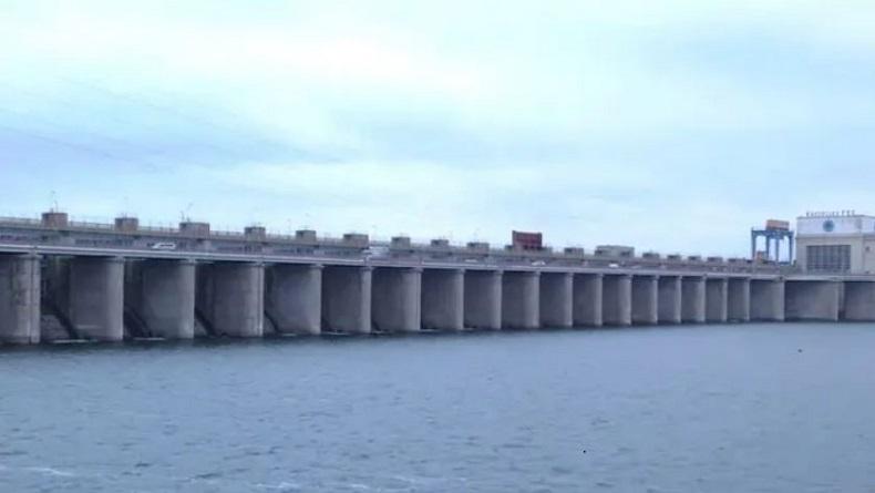 Roket HIMARS Hantam Bendungan Nova Kakhovka di Ukraina yang Dikuasai Rusia