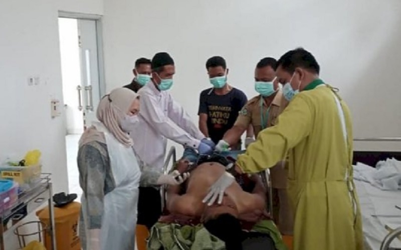 Diduga Depresi karena Asmara, Pria OKU Timur Gantung Diri di Pohon 