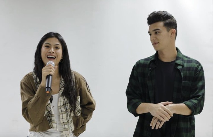 Jeff Smith dan Hana Saraswati Bagikan Pengalaman Syuting Sinetron Jomblo-Jomblo Bahagia 