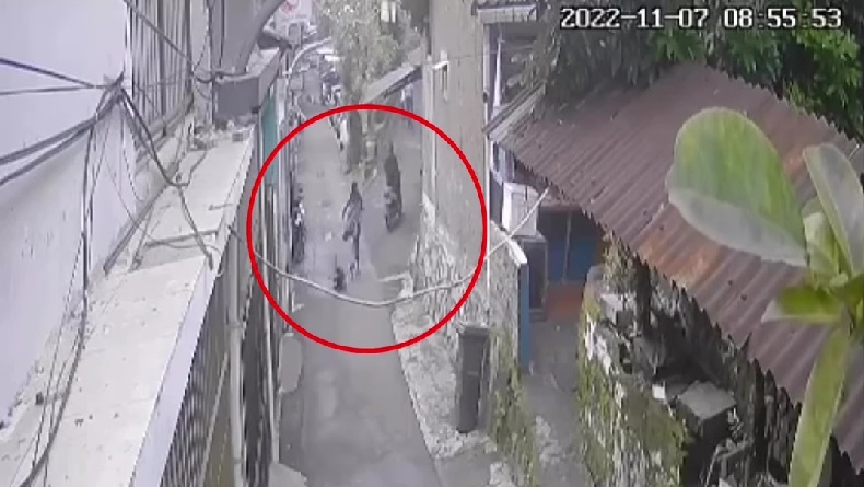 Viral Aksi Jambret Gasak Ponsel Mamah Muda di Coblong Bandung