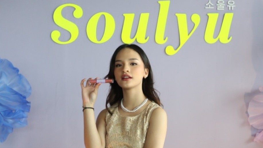 Curhat Maysha Jhuan Pakai Lipgloss Soulyu ke Sekolah: Bibir Jadi Gak Kering