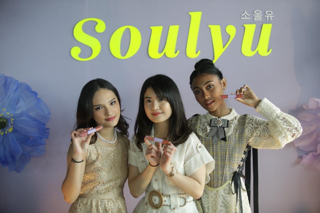 Dianggap Mewakili Perempuan Indonesia, Ada Wajah Cantik Novia Bachmid dan Maysha Jhuan di Campaign Terbaru Soulyu