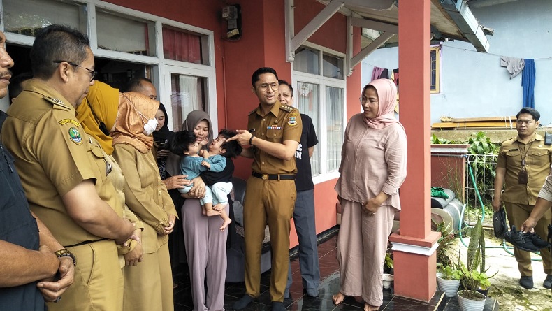 Terkendala Biaya Rp410 Juta, Operasi Bayi Kembar Siam asal Cisarua KBB Belum Dilakukan